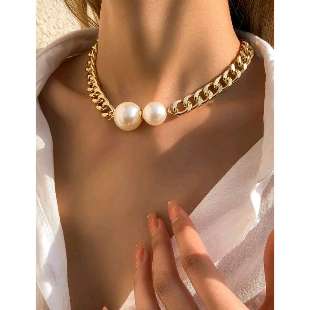 Fashion necklace